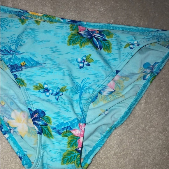 Carolina blues floral bikini bottoms - Picture 2 of 4